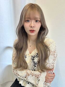 アンニュ(annuy) ハイトーン ブリーチ 韓国風巻き 顔周りカット ベージュカラー