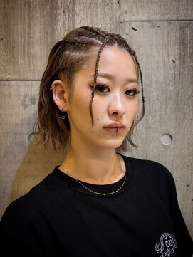 ビンゴ(BINGO) 2189ブリーチ＆ダブルカラー渋谷コーンロウ編み込みツーブロック