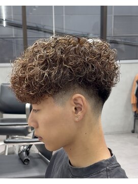 ササ シンサイバシ(33 SHINSAIBASHI) 海外風スペインカール大阪心斎橋