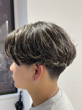 ザデイトウキョウ 表参道 青山(THE DAY TOKYO) MEN’S/サーフカール/刈り上げセンターパート/表参道駅/青山