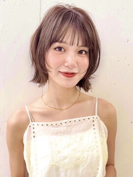ファナ(fha-na) ☆切りっぱなしスタイル ミディアムレイヤー☆