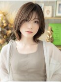 くびれミディ/外ハネ/オリーブベージュ/小顔カット/透明感/30代g