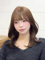 ビュー フクオカ(VIEW FUKUOKA)&nbsp;ミディアム/顔周り/前髪/レイヤー/オリーブベージュ/くびれ巻き