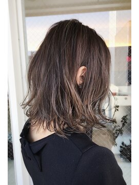 キアラ(Kchiara) ハイライト/グレージュ【ヒガシタダシ】