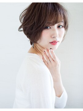 レジナヴィータ 栄(Reginavita) 【Reginavita早川】大人かわいいショートボブ