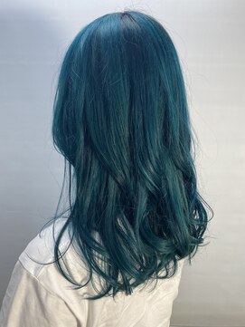 クオリス 赤塚店(QUALIS) 10代20代/派手髪/派手カラー/ダブルカラー/ブルー/ブリーチ