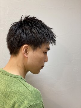 ミリオンバックス 上野(Million Bucks) ショートレイヤー<理容室>[メンズ/シェービング/床屋/上野]