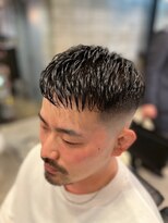 フランクスバーバー アンド ビアークラブ(FRANK'S BARBER and BEER CLUB)&nbsp;アイロンパーマスタイル濡れパンフェードクロップスタイル　F