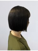 20代30代大人可愛い艶感切りっぱなしショート