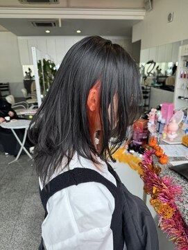 タブー(TABOO) あき/インナーカラー/レイヤーカット