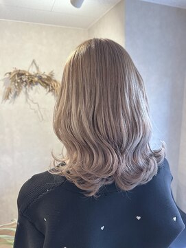 アルレン(Allen) ホワイトベージュ【ブロンド/ラベンダーブリーチ】