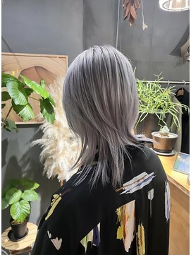 パム 恵比寿(PAM.) ウルフカットに似合うダブルカラー