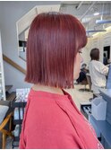 レッドのニュアンスで魅せる、切りっぱなしボブ　成田