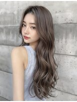 アローンズ(alones) ピンクブラウンで愛らしいウェーブ
