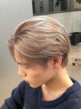 トゥイン 八王子(TWIN) 刈り上げセンターパートフェザーパーマニュアンスパーマ八王子