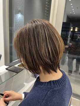 シータ(c i e t a) ハイライト/白髪ぼかし/レイヤー