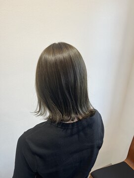 ALIA 小豆餅店【 3/14 NEWOPEN（予定）】 オリーブグレージュ/切りっぱなしボブ