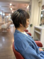キングダム 元町店(KINGDOM)&nbsp;前下がりショート×ハーモニーハイライト