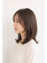 ベルス(bellus)&nbsp;ラウンドバング×内巻きセミロング　20代　30代　40代