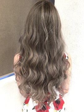 オリ(‘Oli) ハイライト＿プラチナベージュ