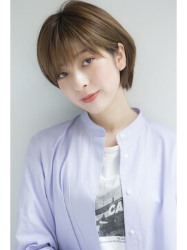 ミエルヘアーエスト 新宿店(mielhair est) 【miel hair 新宿3号店】耳かけ前下がりショート