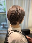 小顔ショートボブ丸みショート×アッシュオリーブ白髪ぼかし