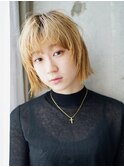 顔まわりのレイヤーで遊ぶ 抜け感ブロンドボブルフ