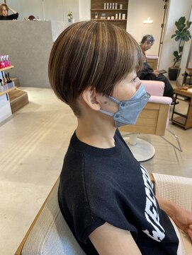 ウブ(ubu) 白髪活かしハイライトカラー♪