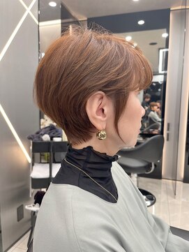 ハルキミナトジャパン 神戸(HARUKI MINATO japan) 横顔美人ミセスショート