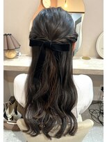 ミラ(Mila)&nbsp;ナチュラルハーフアップ