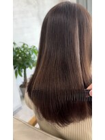 レヴィア(REVIA)&nbsp;レディース艶髪ミディアムアッシュカラー