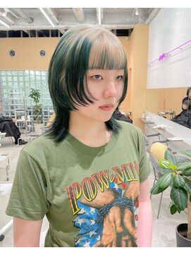 ユーリ(JUURI) ルーツカラー/グリーンカラー/ステップカット/姫カット/天神