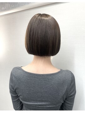 イデアル(Ideal) ボブ/ミニボブ/切りっぱなしボブ/外ハネ/外ハネボブ/前下がり