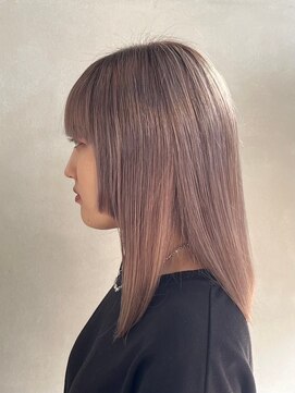 フェアリーテール 高坂店 ペールピンクベージュ×姫カット