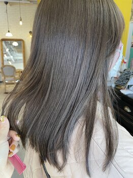 ヴィッカ ヘアーアンドメイク(vikka. hair and make)の写真/髪質に合わせた施術◎髪のダメージに合わせたトリートメントやオイル配合カラーで見違えるほどのうる艶髪へ