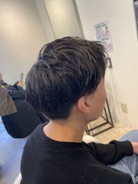 ヘアーリゾートラシックアールプラス(hair resort lachiq R+) 自然な刈り上げスタイル