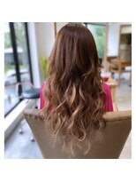 フツーロ 栄(FUTURO) プルエクステ