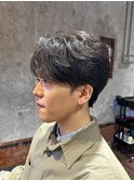 10代20代ニュアンスパーマセンターパート刈り上げ