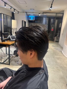 フラミューム 関内店(flammeum) 刈り上げセンターパート