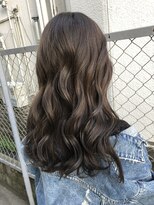 テテ(TETE) 赤み除去 グレー 長堀橋×心斎橋