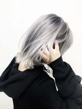 マックスビューティーギンザ(MAXBEAUTY GINZA) 艶髪ハイトーンホワイトグレージュ【銀座/銀座駅】