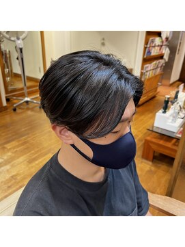 エクリ 麻布十番(equri) 前下がりセンターパート