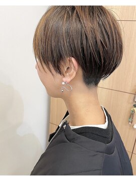 モリオ フロム ロンドン 成増店 【morio成増／米村】刈り上げショート2ブロックマッシュ