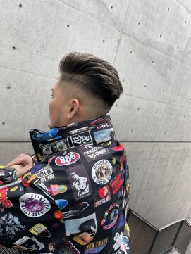 イーラ(era) フェード×アップバング×ハイトーンカラー