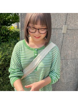 ムーム(Momb) グレージュとローライト