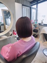 フランチェスカドットボブ(francesca.bob)&nbsp;内にまとまるボブ×ピンクバイオレット