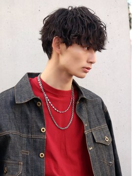 アーリー(Ali'i) 刈り上げツーブロック波巻きツイストスパイラルニュアンスパーマ