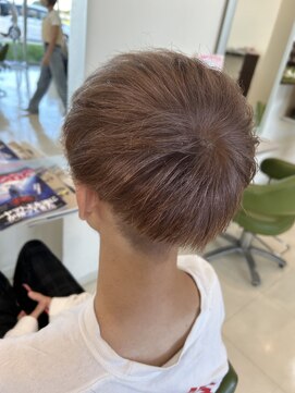 シュウ 西尾店(Shu) ブラウンベージュ