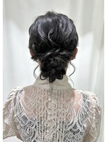 サクララ(Sakura la)&nbsp;ふわふわシニヨン☆ 結婚式お呼ばれヘア/二次会ヘア/参列ヘア