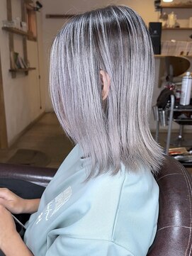 ブレイズヘアー(BLAZEhair) 【赤み抹殺】ホワイトシルバーバレイヤージュ×ブリーチ2回